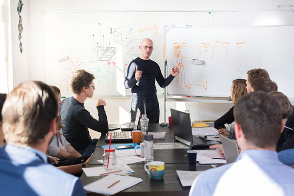 5 key qualities of a good team leader mtd qualities of a team leader